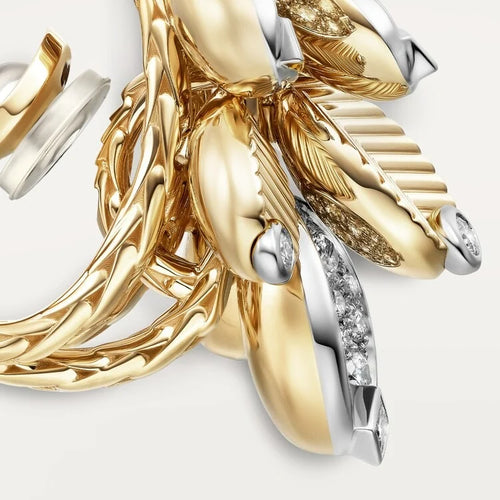 Gold Dew in the Leaves – Diamond-Encrusted Botanical Earrings for Radiant Femininity