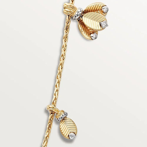 Golden Leaves in Bloom – Delicate Nature-Inspired Necklace with Crystal Accents