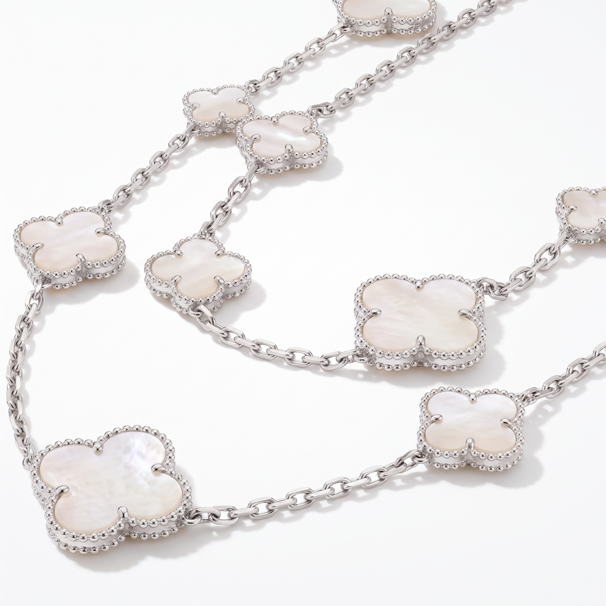 Alhambra Pearl Clover 16 Motifs Long Clover Necklace