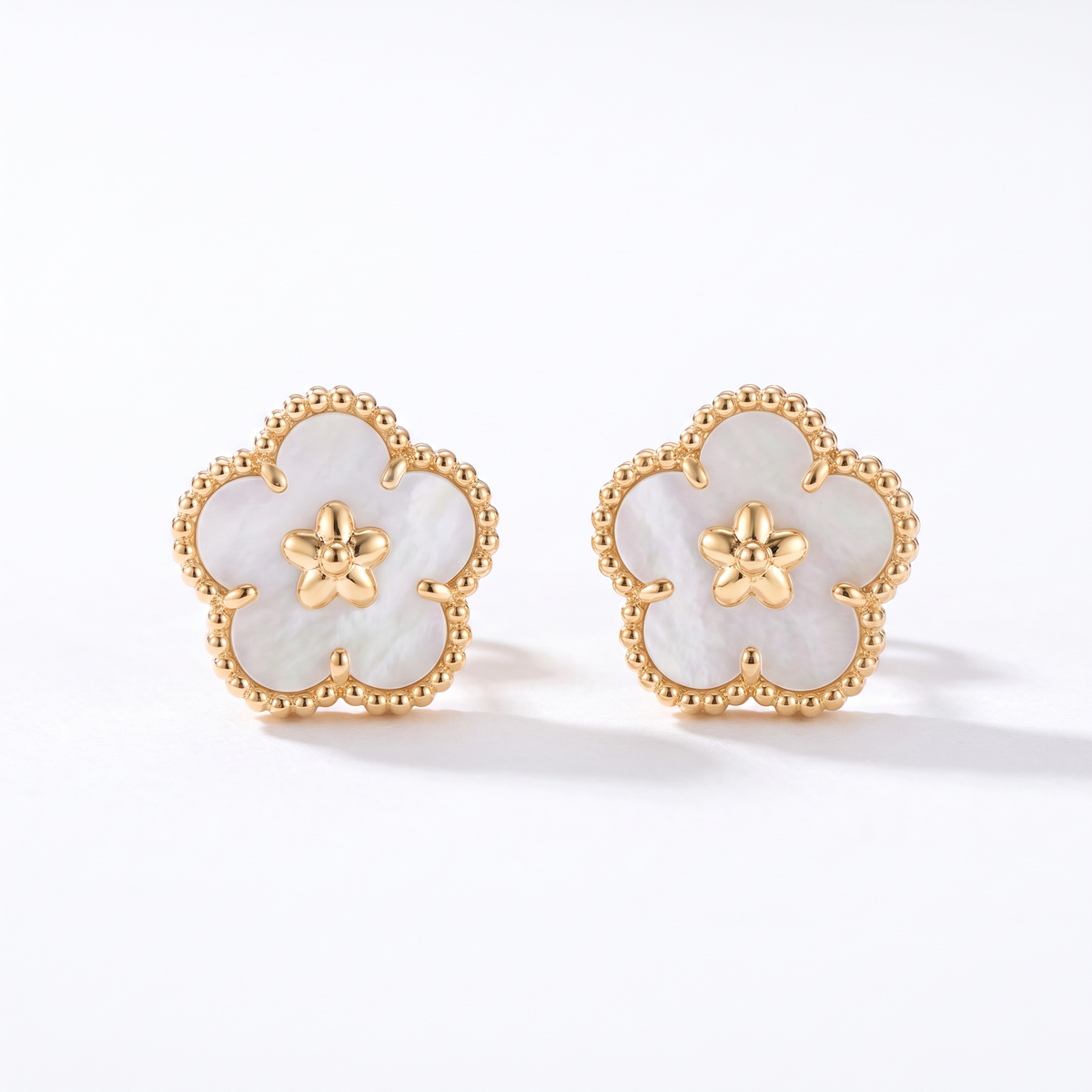 Alhambra Spring Lucky Blossom Motif Earrings