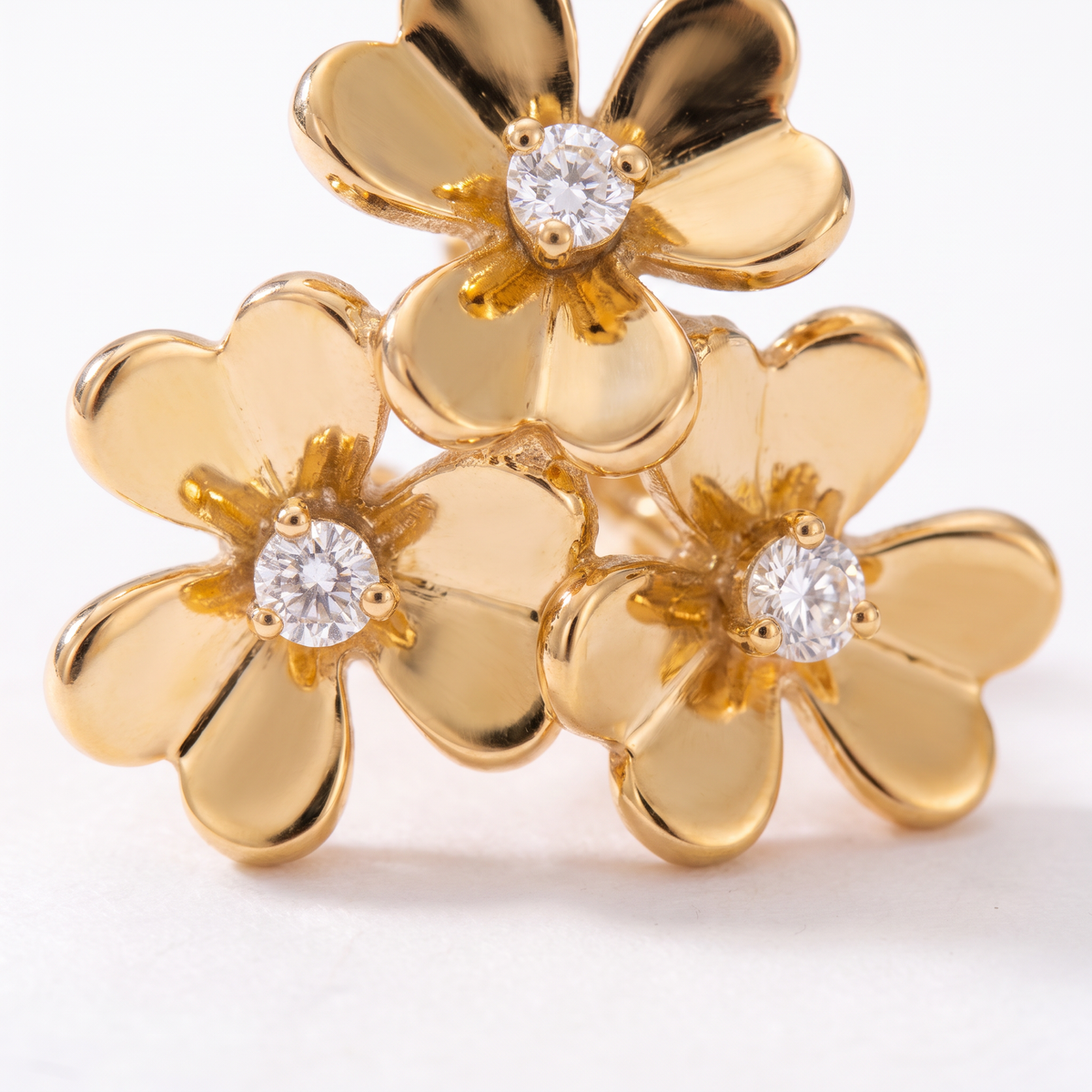 Frivole 3 Flowers Mini Earrings