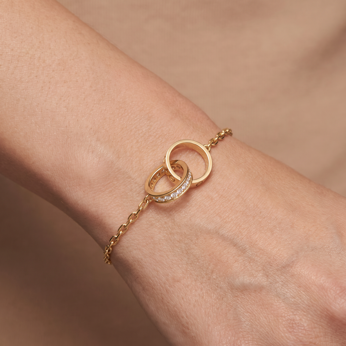 Love On Chain Paved Bracelet