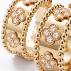 Perlée Clovers Hoop Earrings