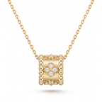 Perlée Diamonds Clovers Pendant Necklace