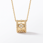 Perlée Diamonds Clovers Pendant Necklace