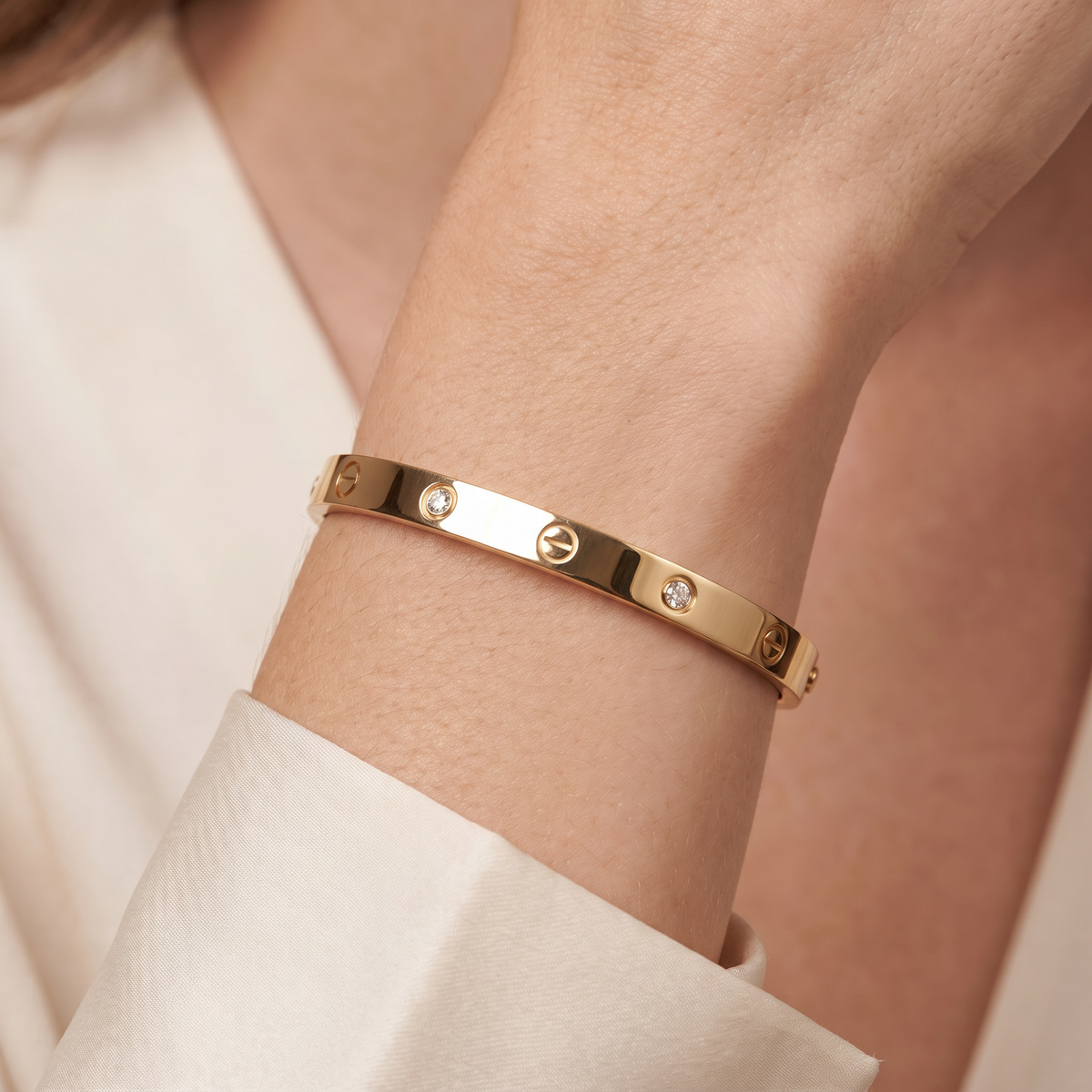 Small Love 6 Diamonds Bracelet