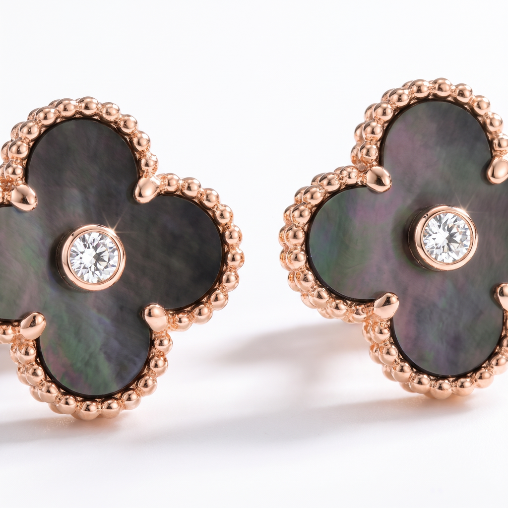 Vintage Alhambra Black Pearl 1 Diamond Clover Earrings