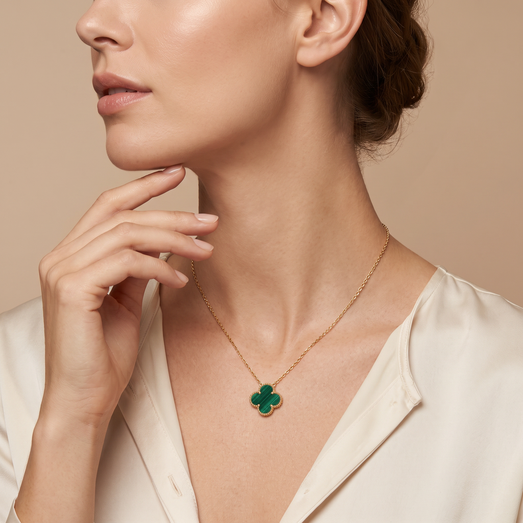 Vintage Alhambra Malachite 1 Motif Necklace