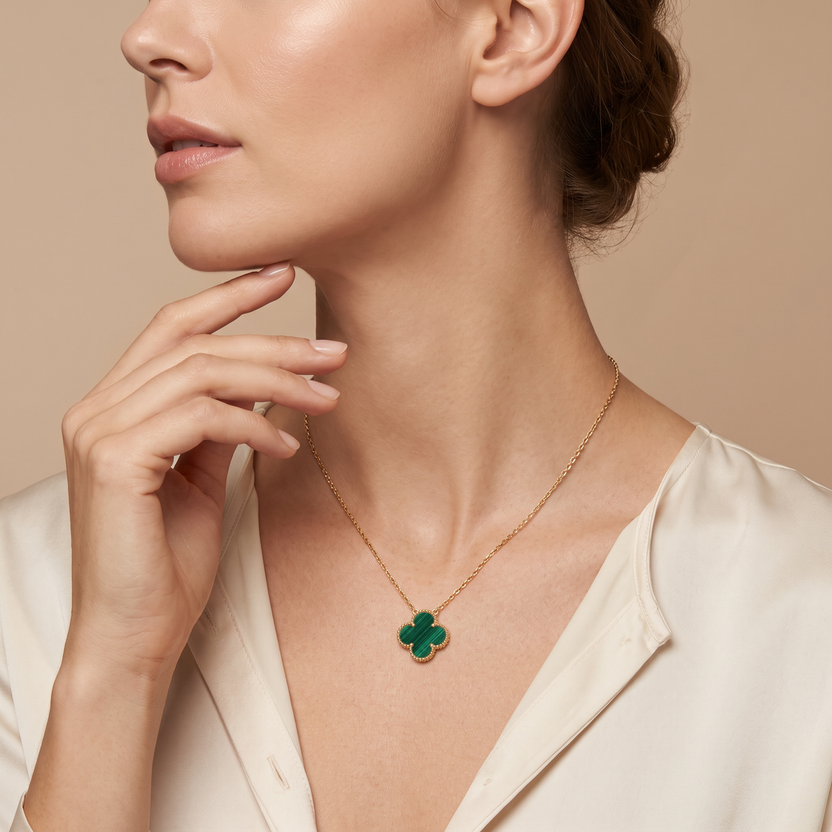 Vintage Alhambra Malachite 1 Motif Necklace