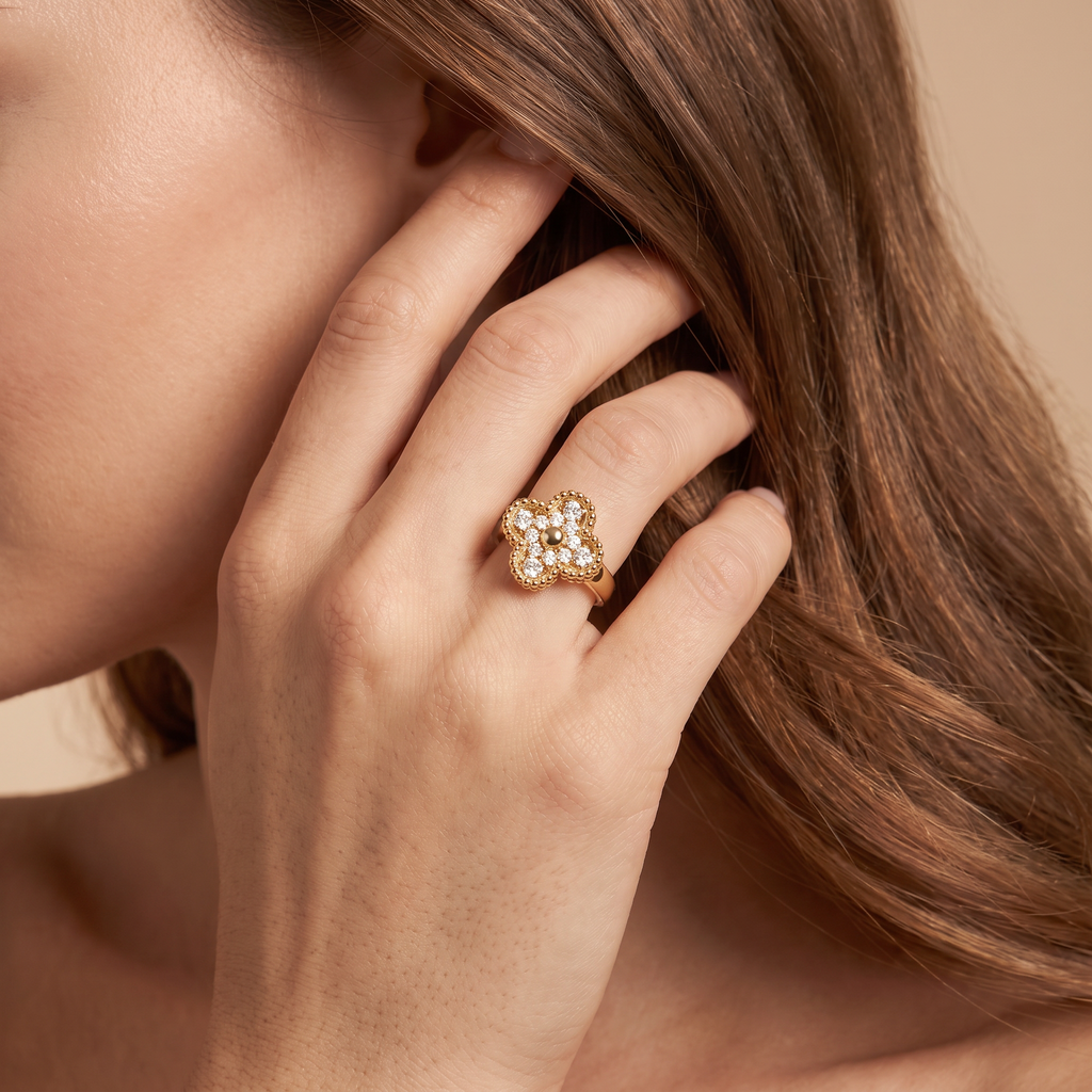 Vintage Alhambra Pavé Clover Ring