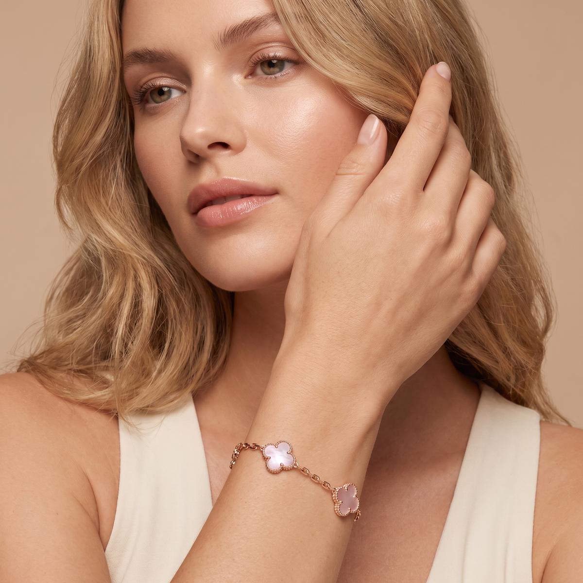 Vintage Alhambra Pink Pearl 5 Motifs Bracelet