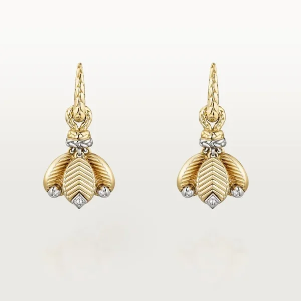 Gold Bloom of Elegance – Multi-Layered Leaf Earrings Reflecting Timeless Beauty