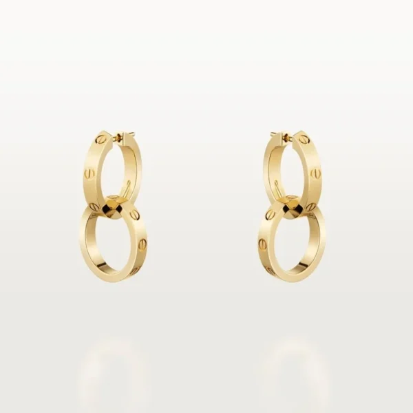 Gold Bond Of Infinity – Interlocking Circle Earrings With Modern Boldness
