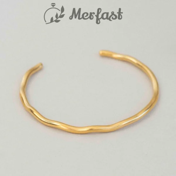 Minimal Gold Bracelet