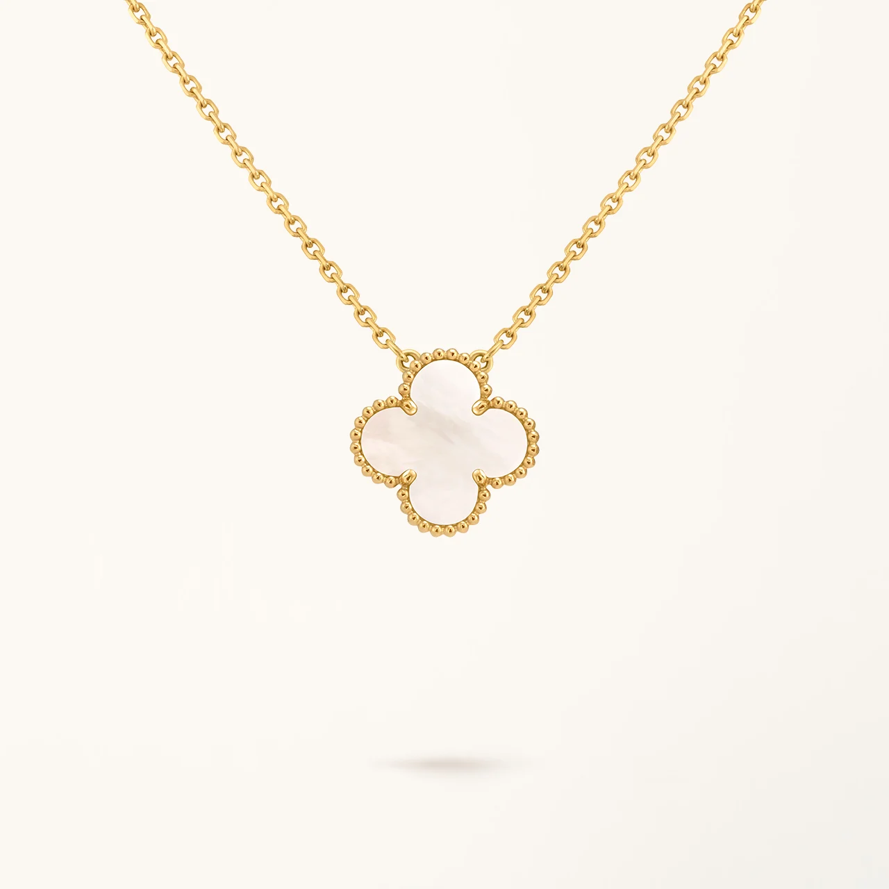 Clover Necklace Yellow Gold Plated White Mother of Pearl Motif High Quality - 1 Clover Necklace Yellow Gold Plated White Mother of Pearl Motif High Quality 1